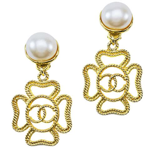 chanel four leaf clover earrings|Earrings .